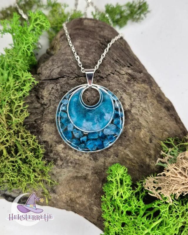 Cirkel ketting met stukjes blauwe apatiet