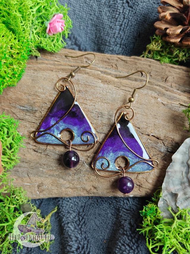 Elvenstijl driehoek oorbellen met amethist