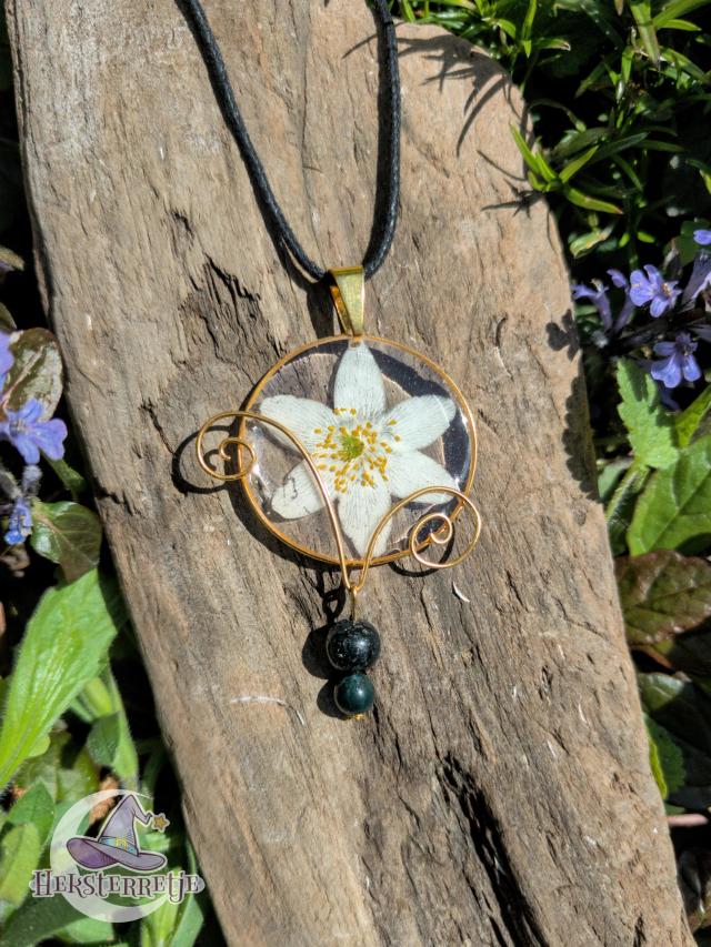 Elvenstijl Bosanemoon ketting met edelsteen