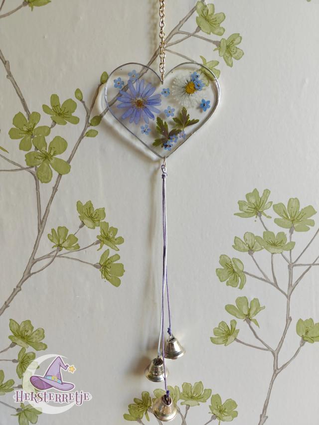 Heart bells met bloemen